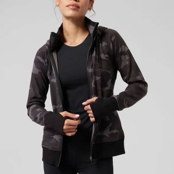 Athleta Triumph Printed Hoodie NWT Small Camouflage black gray sweatshirt - Picture 1 of 13